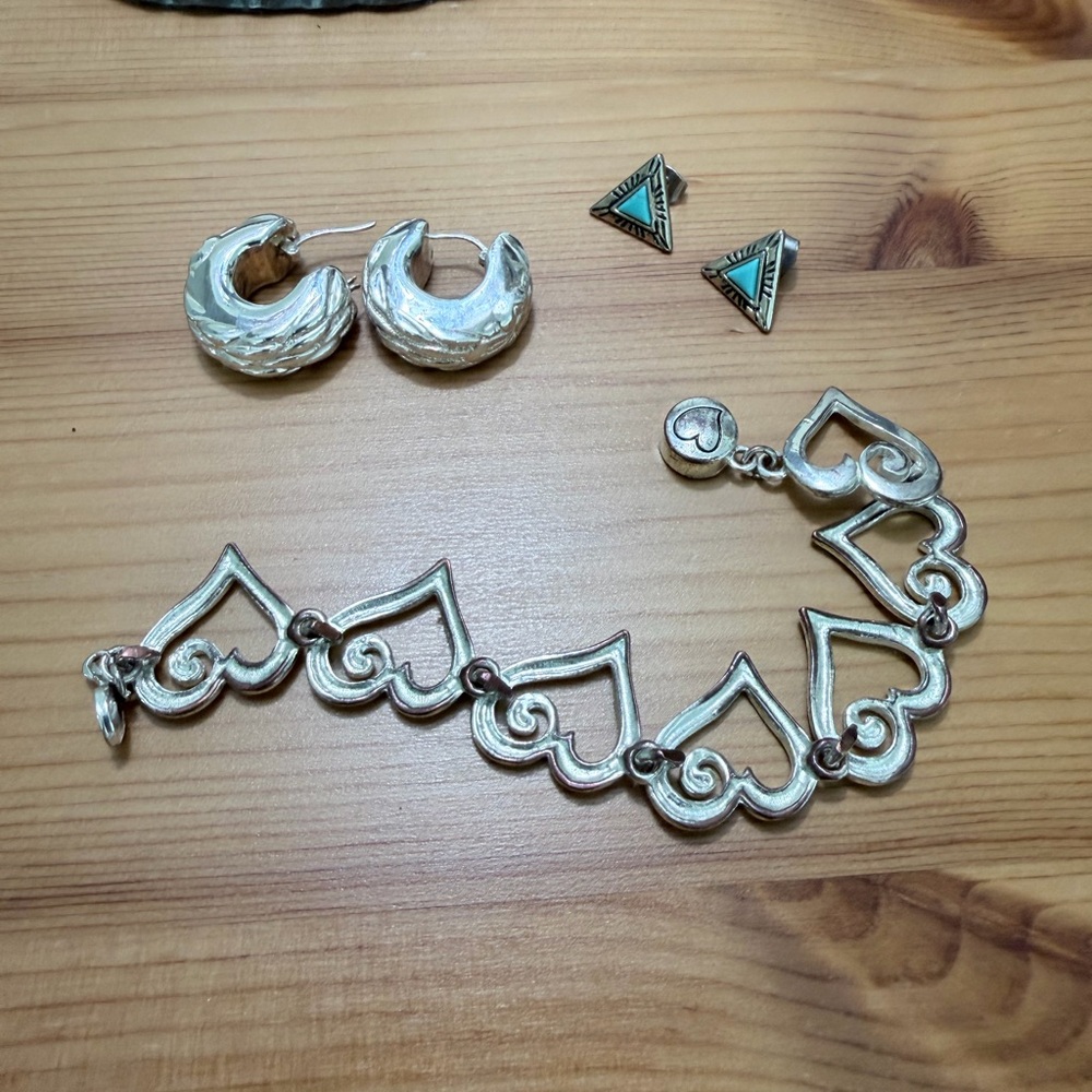 Lot of silver jewelry Silver Heart Link Bracelet - 2 pairs of earrings